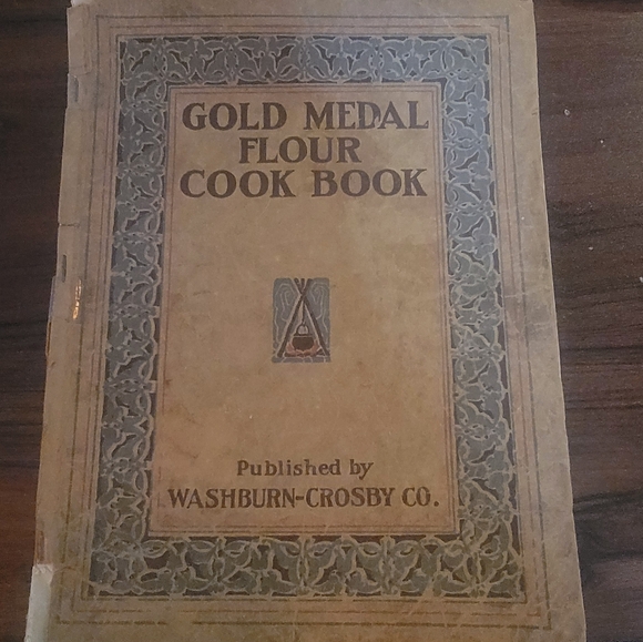 Vtg 1910 Gold Medal Flour Cook Book - Picture 1 of 7
